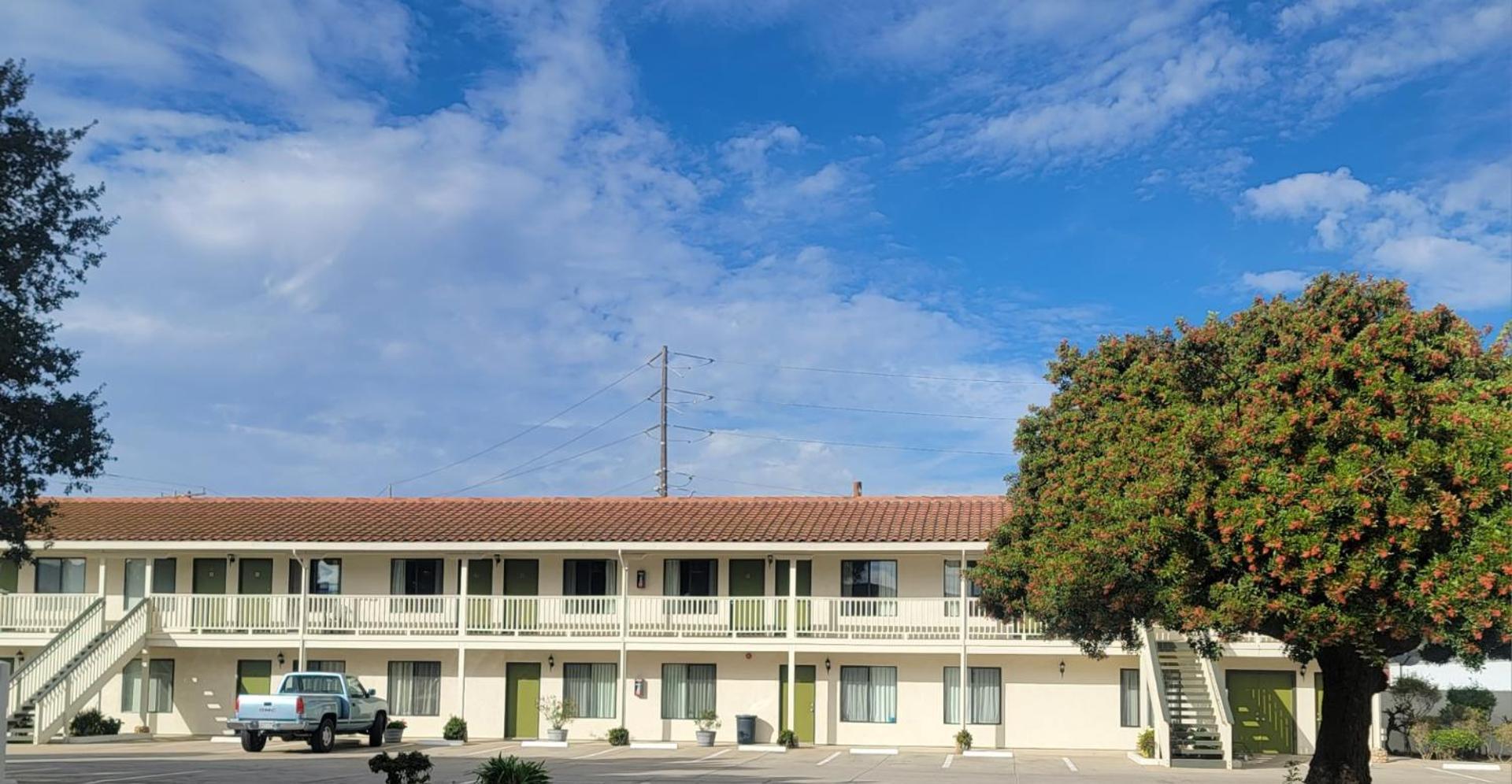 Soledad Motel 8 Ngoại thất bức ảnh